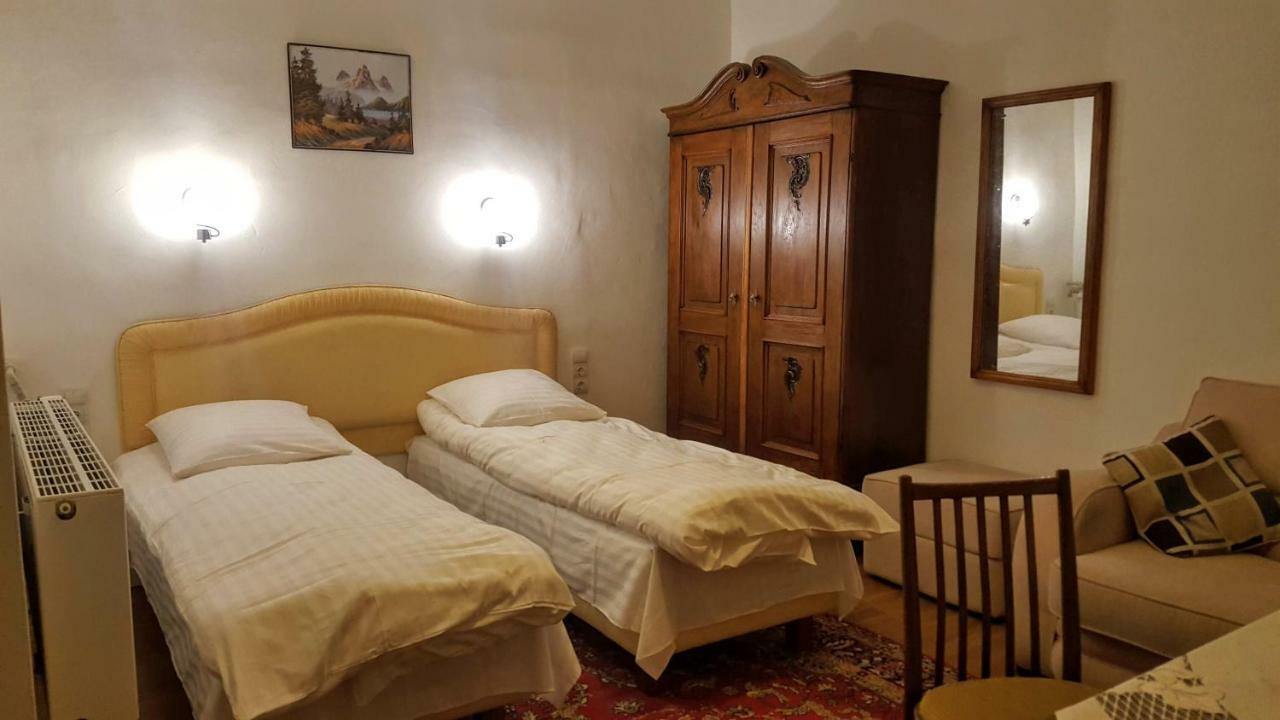 Room In An Old House Truskavets Exterior foto